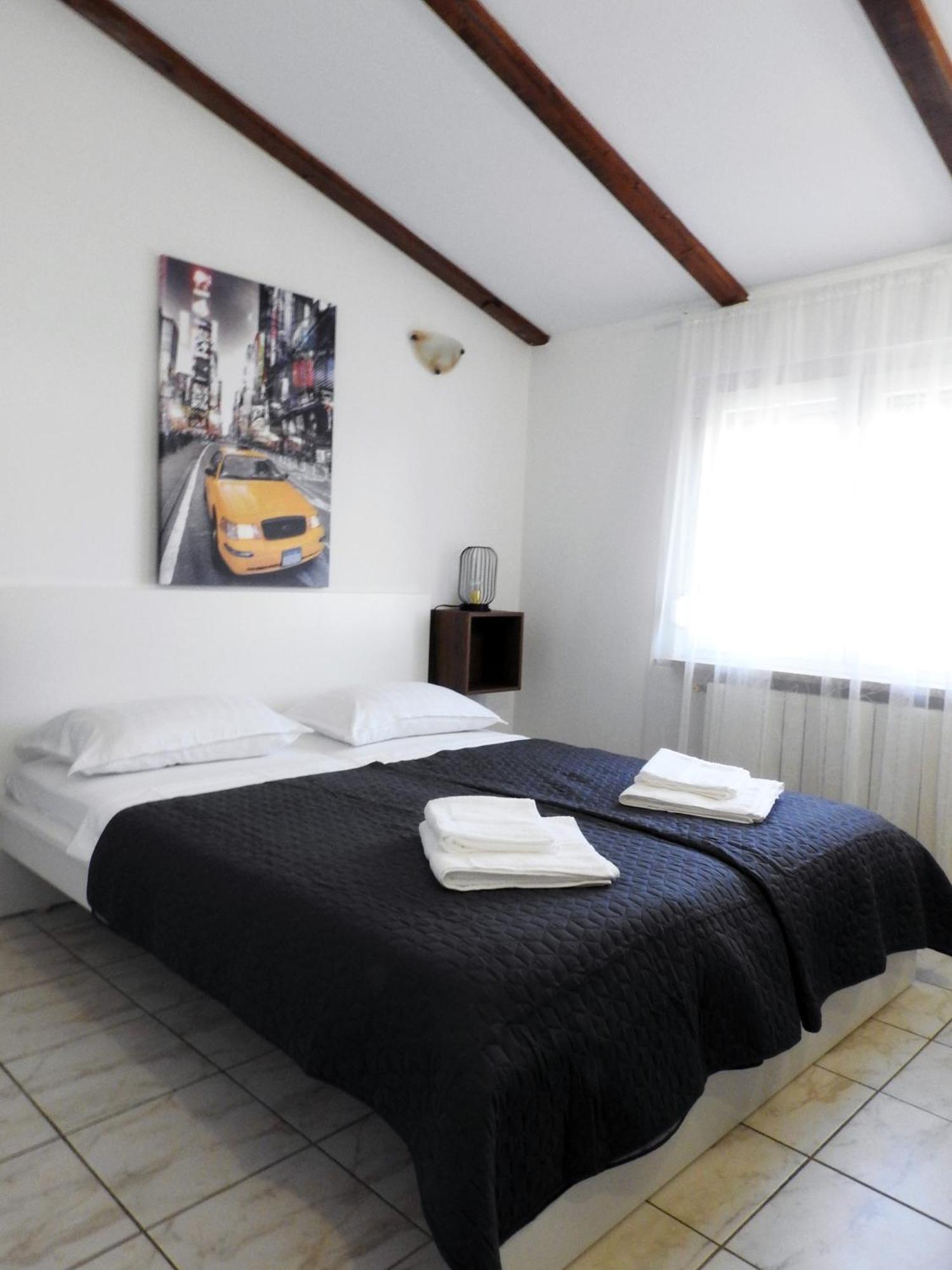 Apartman Ines- Stinjan Pula Exterior foto